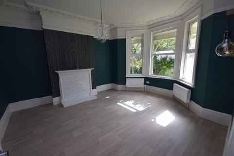 2 bedroom flat for sale, Willingdon Road, Eastbourne BN21