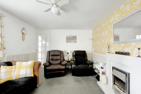 3 bedroom terraced house for sale, Merton Court, Stapleford