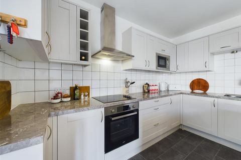 3 bedroom apartment for sale, Marine Avenue, Whitley Bay
