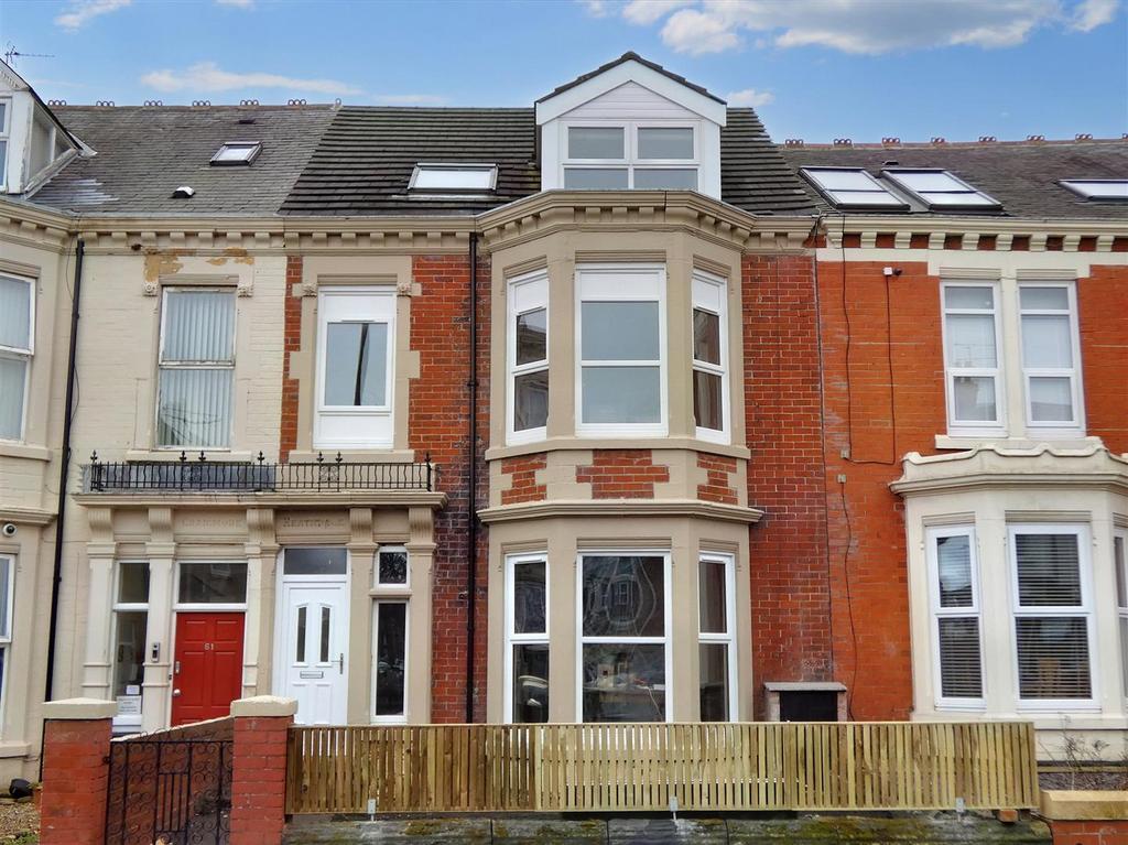 Marine Avenue, Whitley Bay 3 bed apartment for sale £285,000