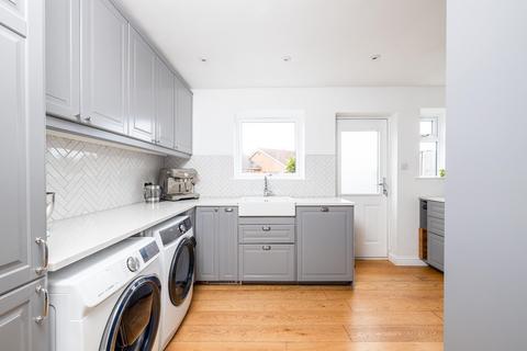 110 Luckwell Road, Bristol, BS3 3HQ