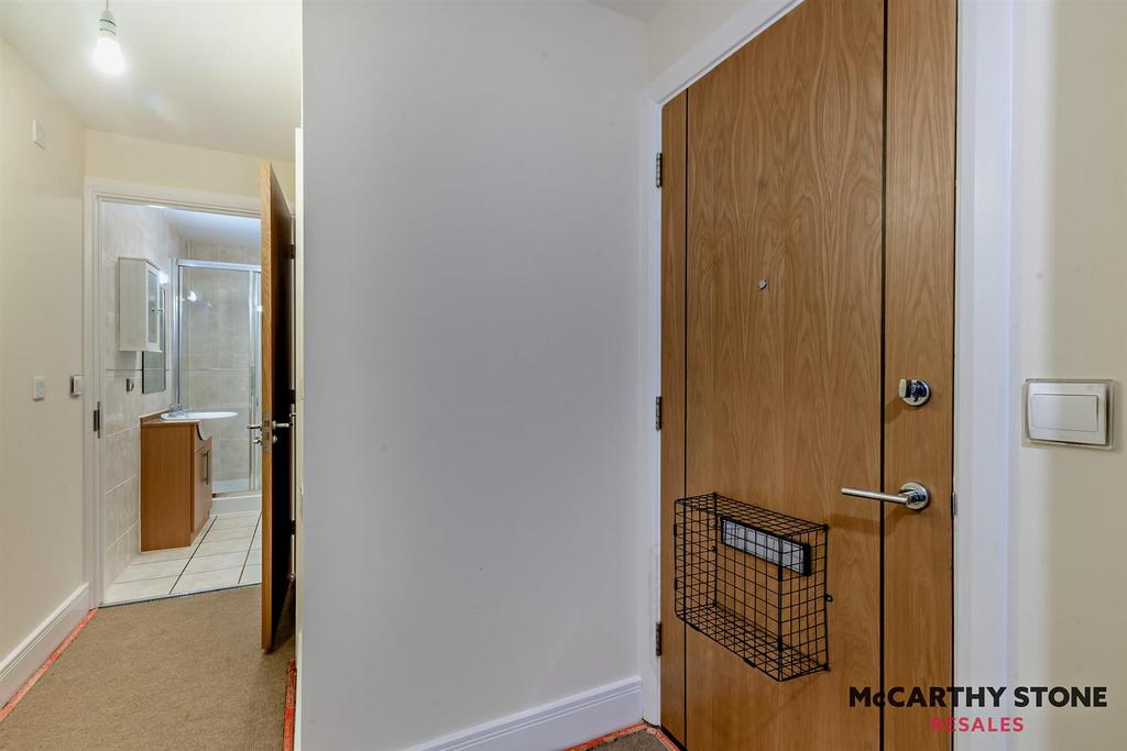 8596902-interior11-800.JPG