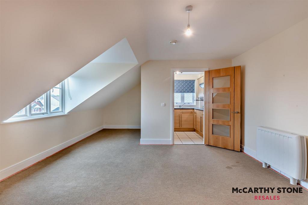 8596902-interior05-800.JPG