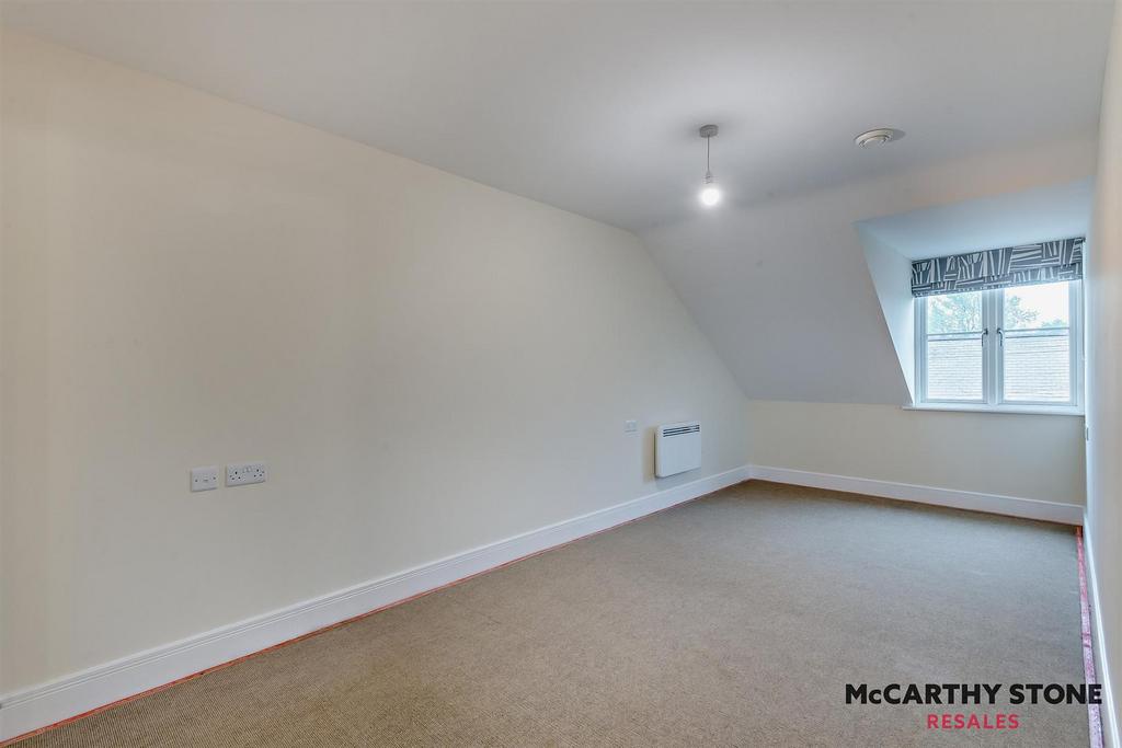 8596902-interior07-800.JPG