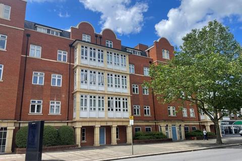 3 bedroom apartment to rent, High Road, North Finchley, N12