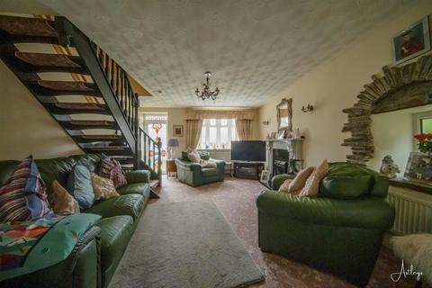 4 bedroom detached house for sale, Neath Road, Swansea