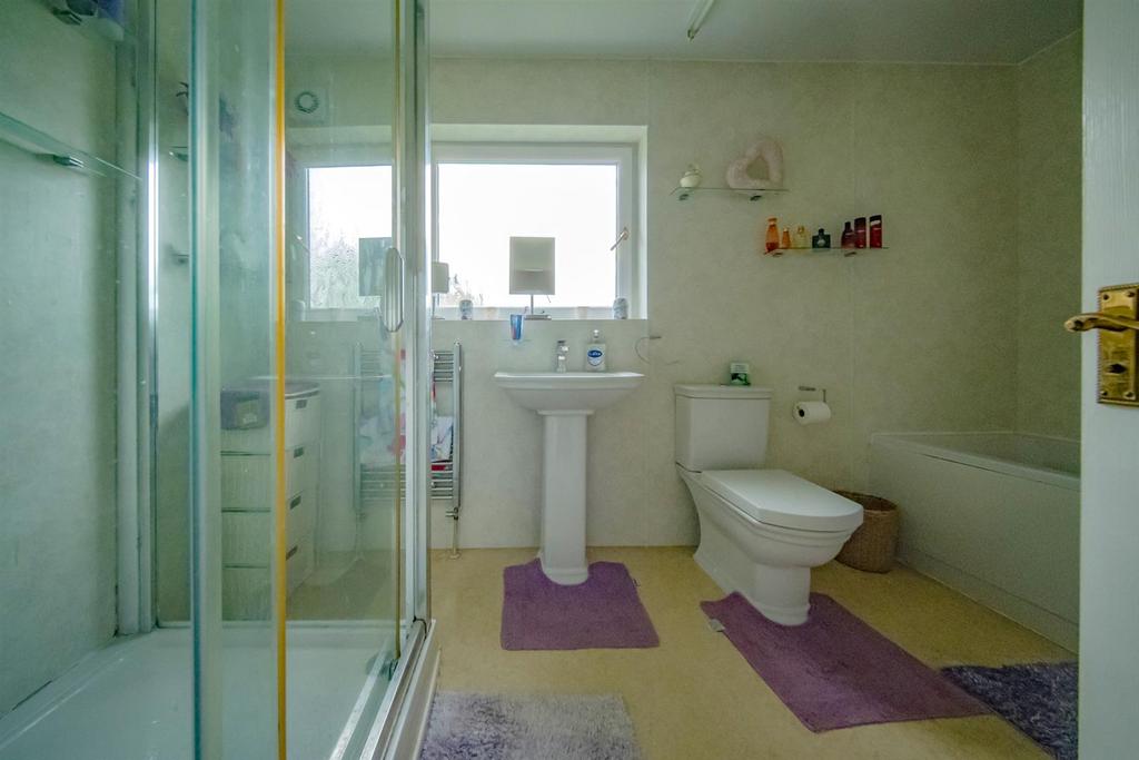 Bathroom/w.c.