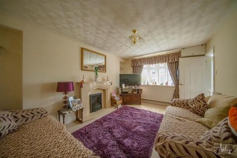 86 Neath Road, Pontardawe, Swansea, SA8 3HB