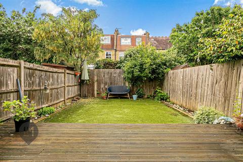 10 Hambledon Road, London, SW18 5UB