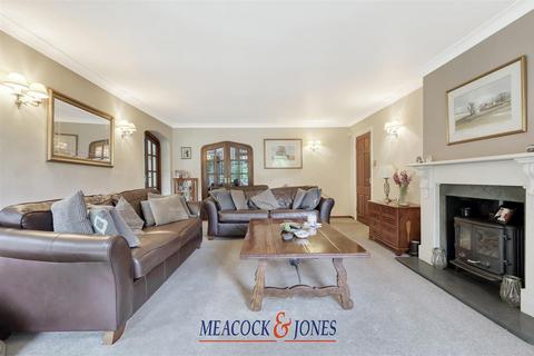 4 bedroom detached bungalow for sale, Mores Lane, Pilgrims Hatch, Brentwood