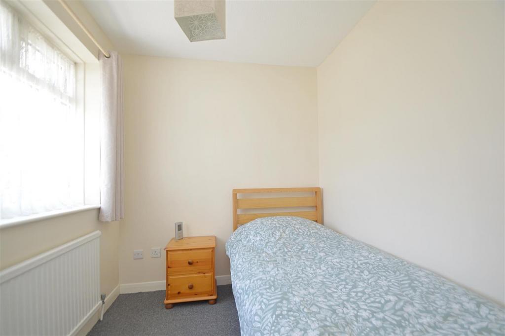 Bed2.jpg