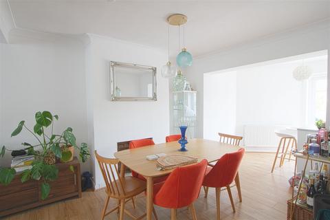 20 Atridge Chase, Billericay, CM12 0HR