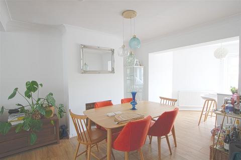 20 Atridge Chase, Billericay, CM12 0HR