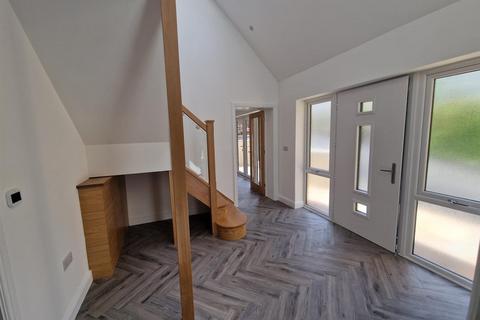 5 bedroom detached house to rent, Glanmor Road, Uplands