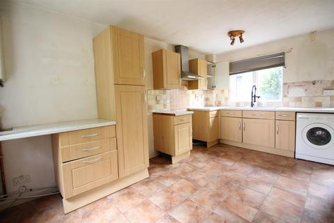 3 bedroom detached house for sale, Hertford Close, Leeds LS15