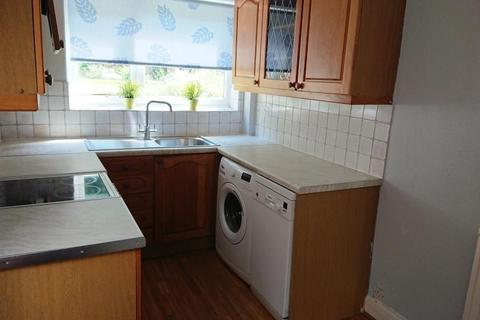 3 bedroom semi-detached house to rent, Mayfield Road, Salford