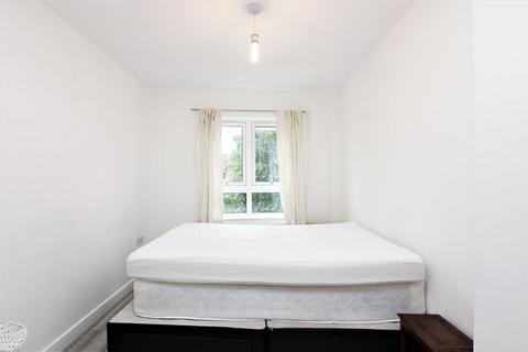 Studio to rent, Catalpa Court, London, SE13