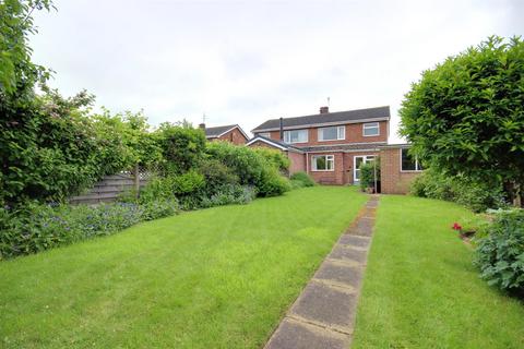 3 bedroom semi-detached house for sale, Lawnsgarth, Cottingham