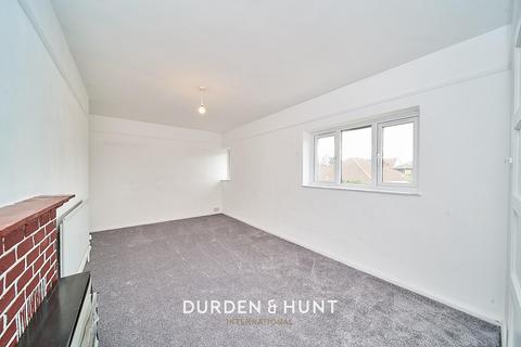 55 Pancroft, Abridge, Romford, RM4 1BX