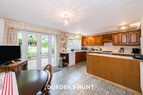 4 bedroom detached house for sale, Englands Lane, Loughton, IG10