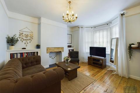 2 bedroom flat for sale, Lower Oldfield Park, Bath BA2