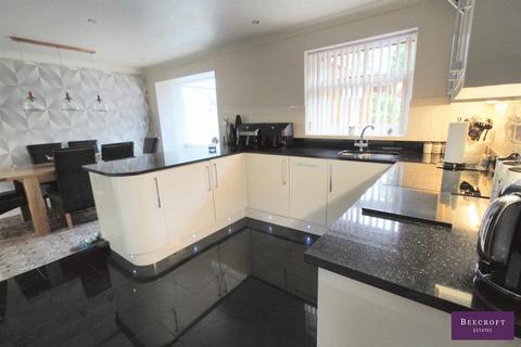 3 bedroom detached bungalow for sale, Lugano Grove, Darfield, Barnsley