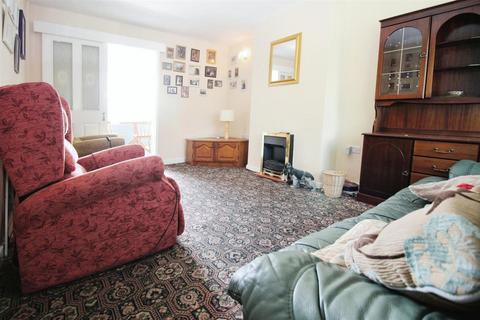 3 bedroom semi-detached house for sale, Bredon Avenue, Shipley BD18