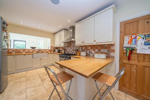 3 bedroom semi-detached house for sale, Church End, Edlesborough, LU6 2EP