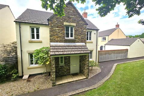 4 bedroom detached house for sale, Woodpecker Way, Whitchurch, Tavistock