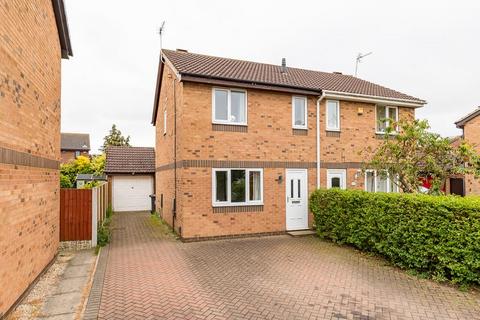 2 bedroom semi-detached house to rent, Heron Close, Scunthorpe
