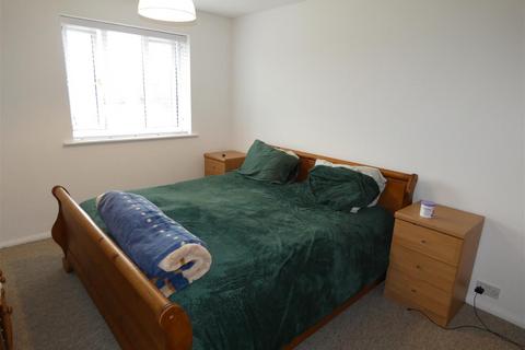 2 bedroom flat to rent, Randle Bennett Close, Sandbach