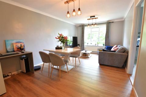 25, Langmore Court Hanover Way, Bexleyheath, DA6 8BZ