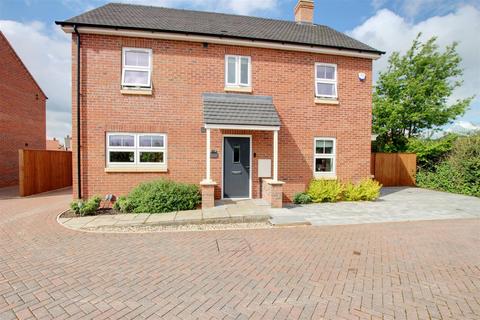 4 bedroom detached house for sale, Forsythia Avenue, Louth LN11