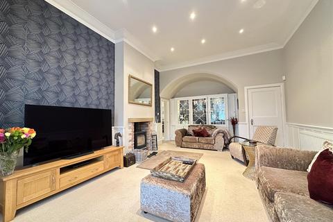 4 bedroom detached house for sale, East Park Road, Scalby, Scarborough
