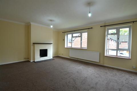 2 bedroom flat to rent, Meadow Court, Fleet GU51