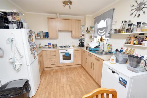 4 bedroom townhouse for sale, Carlisle Close, Corby NN18