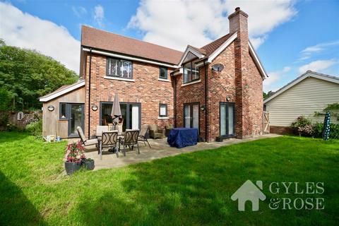 5 bedroom detached house for sale, Kiln Road, Ardleigh