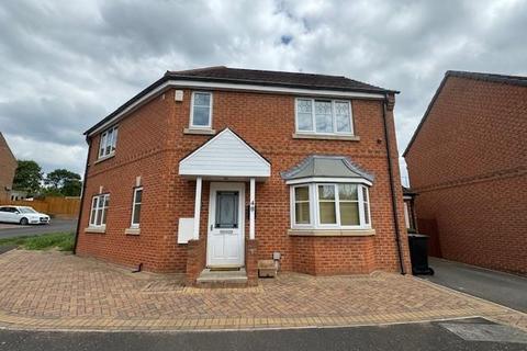 4 bedroom detached house to rent, Digpal Road, LEEDS LS27