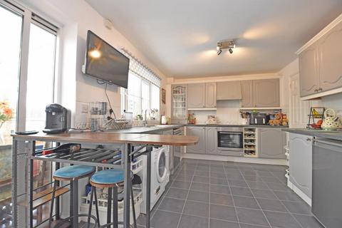 4 bedroom house for sale, Linnet Dene, Cullompton