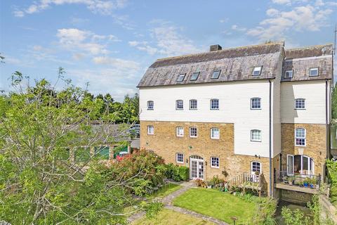 2 bedroom townhouse for sale, The Mill House, Roydon