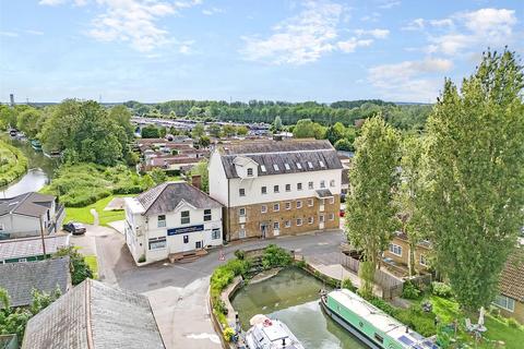 2 bedroom townhouse for sale, The Mill House, Roydon