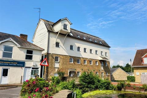 2 bedroom townhouse for sale, The Mill House, Roydon