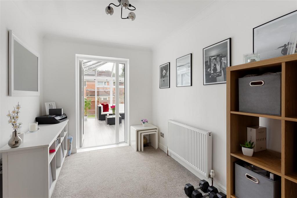 20 Deveron Way 15.jpg