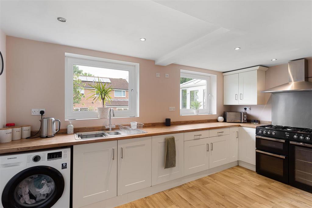 20 Deveron Way 49.jpg