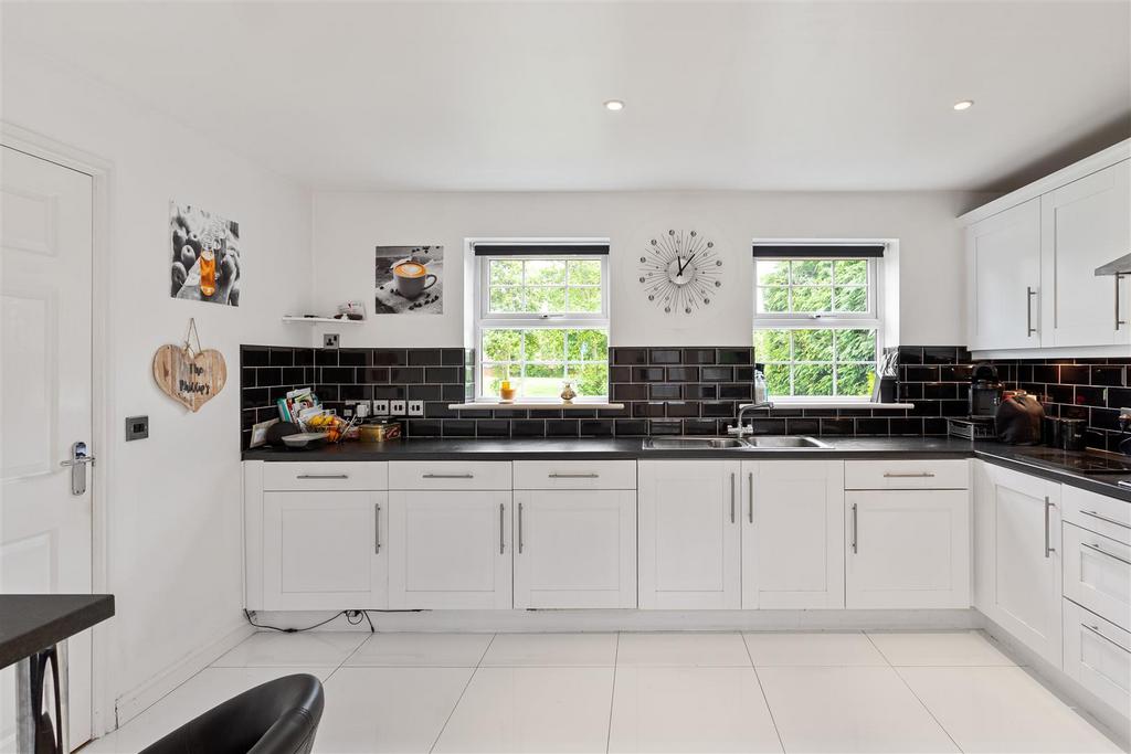 17 Didsbury Close 14.jpg