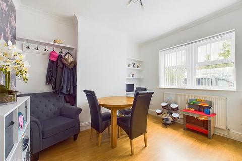 3 bedroom terraced house for sale, Chaworth Road, Nottingham NG4