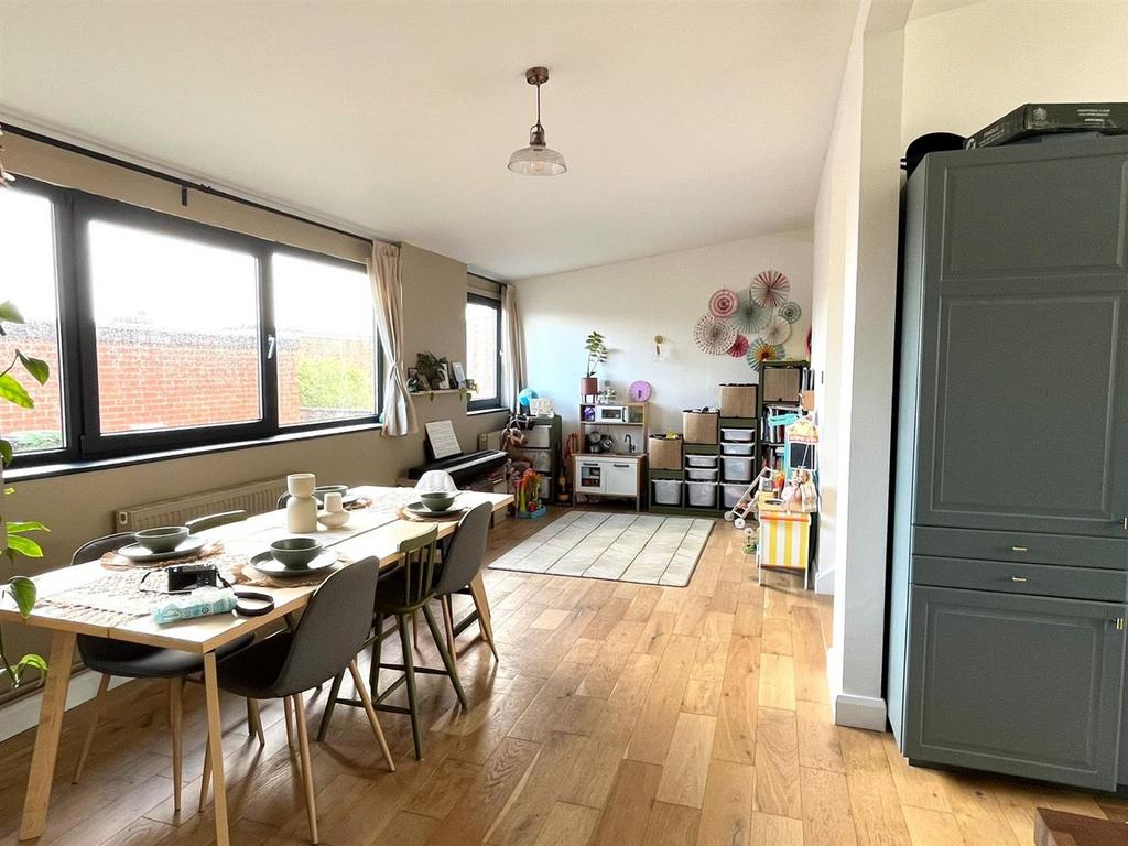 Dining Room.jpg