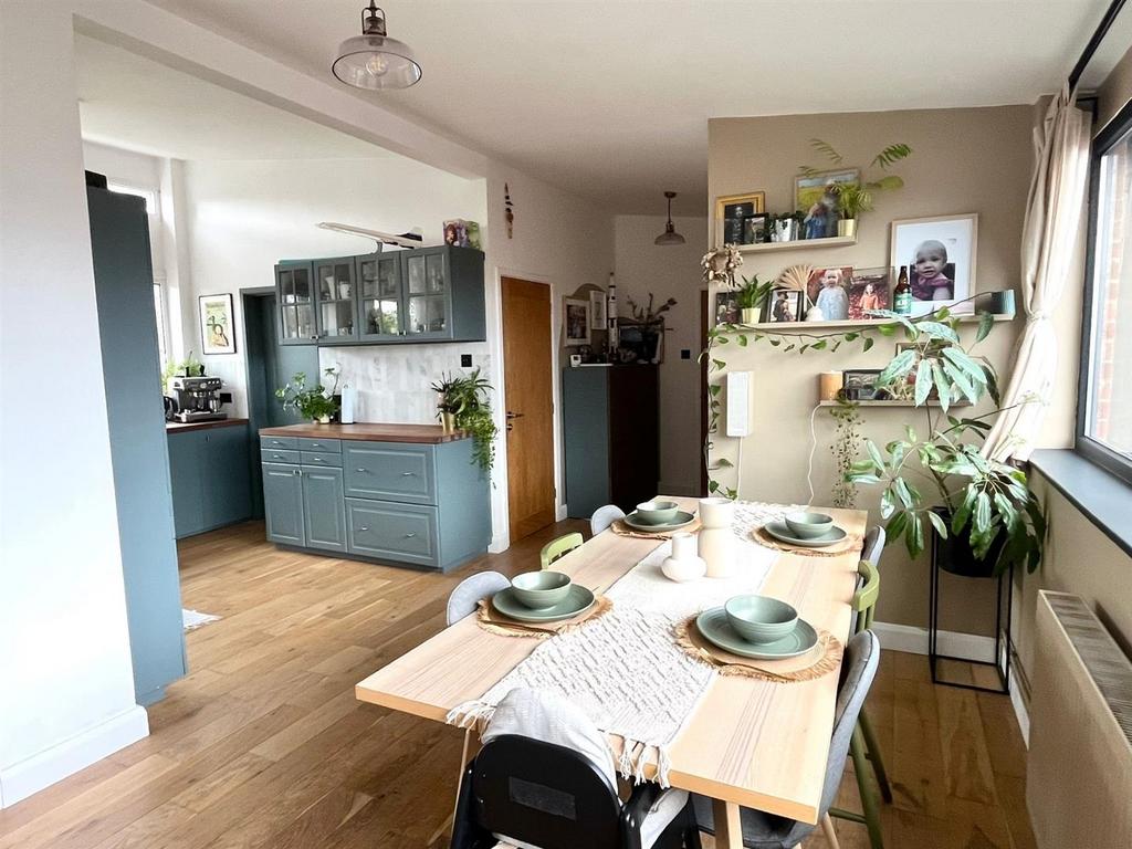 Dining Kitchen.jpg