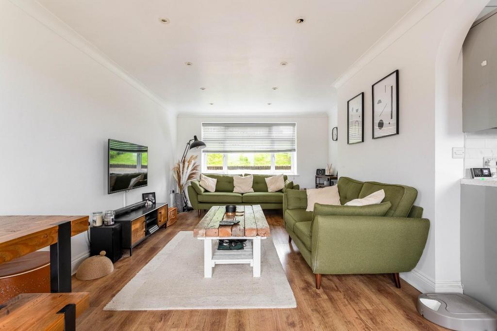 66 Connell Drive-7.jpg