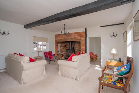 4 bedroom detached house for sale, Crews Hill House, Crews Hill, Alfrick, Worcester, Worcestershire, WR6 5HF